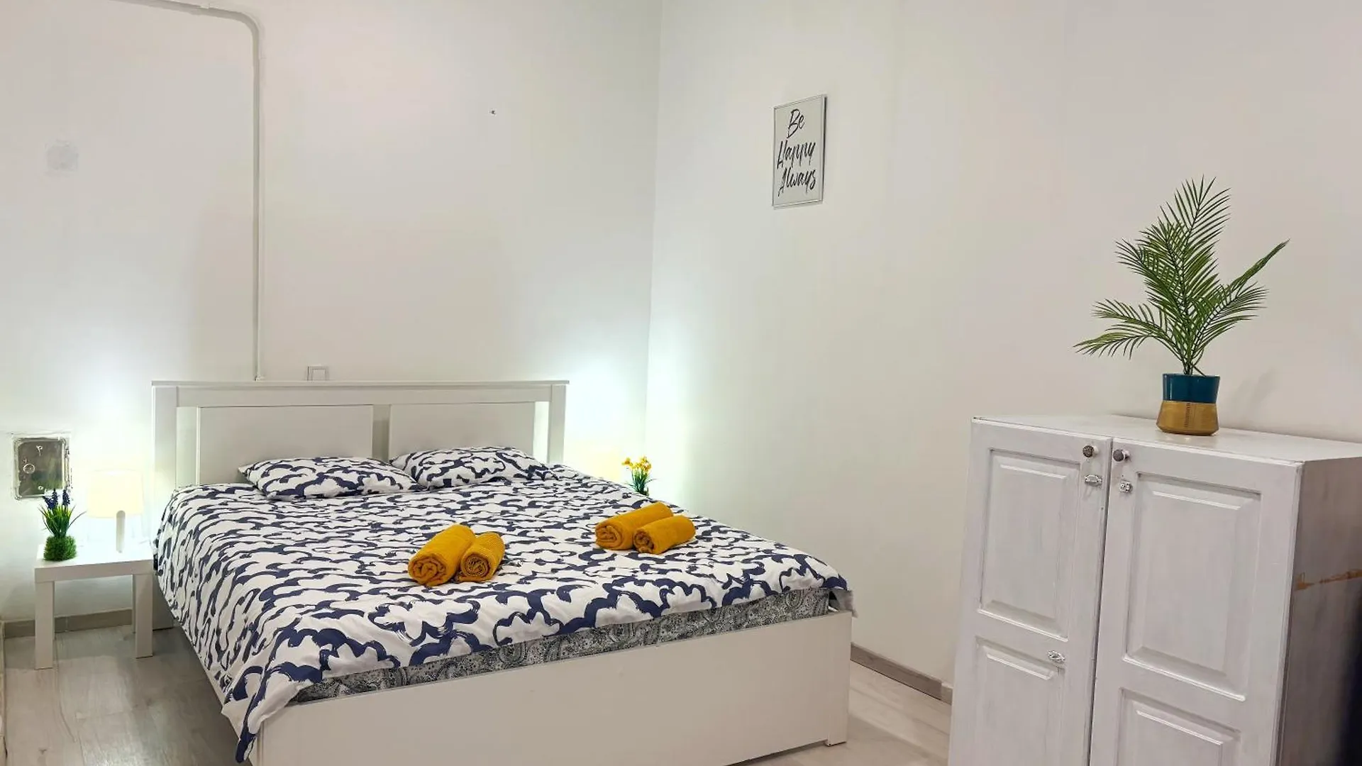Central Private Apartment-7Pax Budapest 0*,  Magyarország