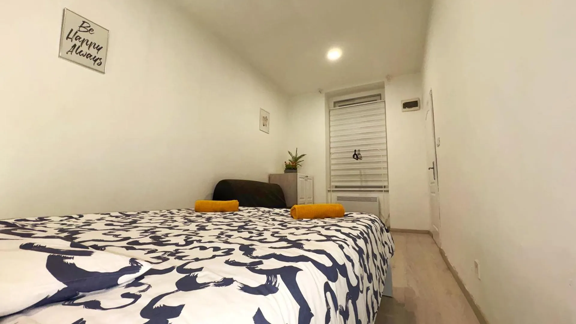 Central Private Apartment-7Pax Budapest 0*,  Magyarország